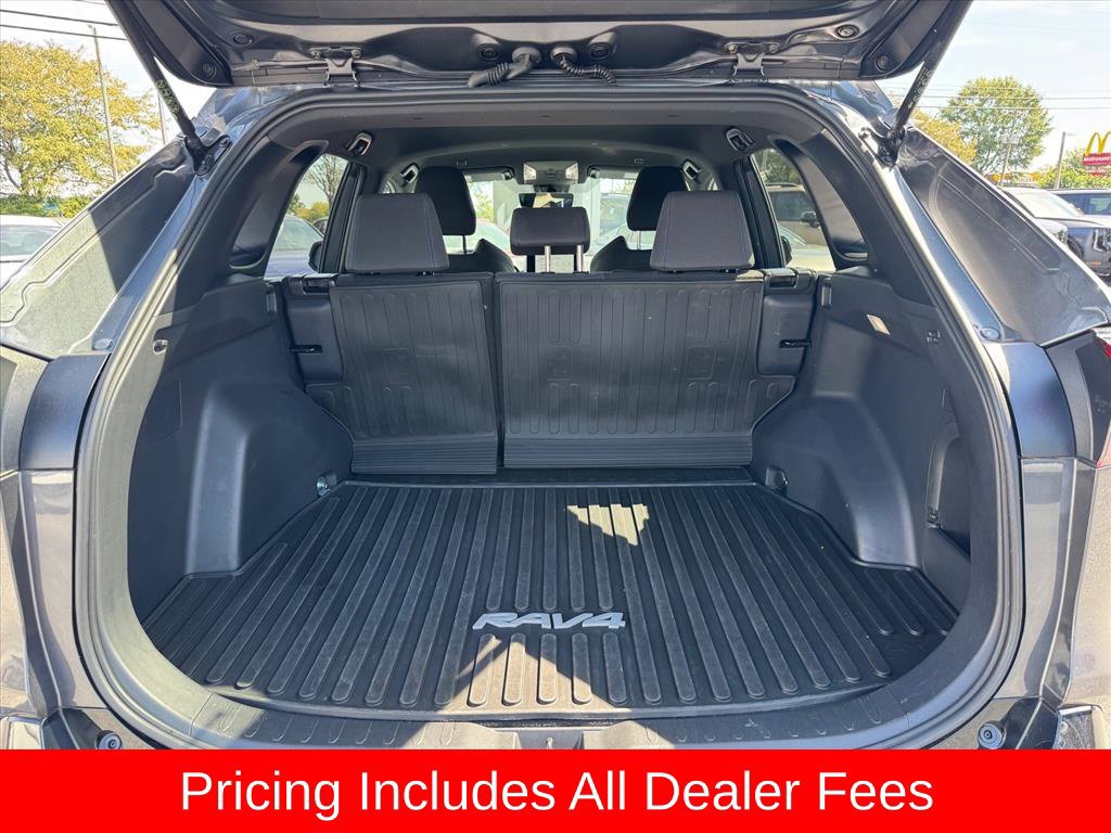 Used 2024 Toyota RAV4 SE AWD/4WD image 10