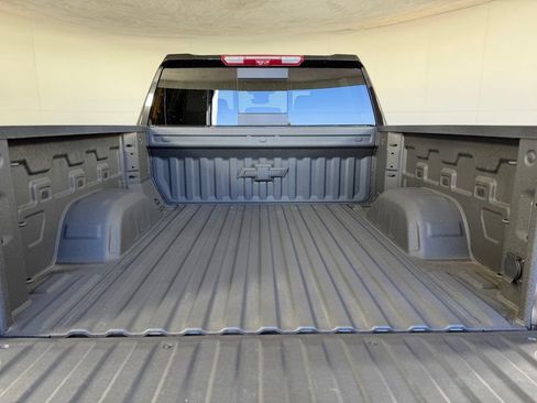 Certified 2025 Chevrolet Silverado 1500 High Country w/ Midnight Edition AWD/4WD image 18