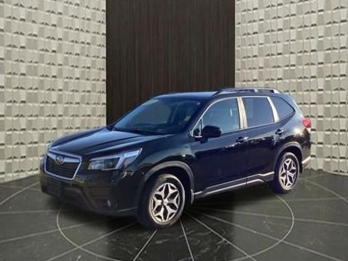 Used 2021 Subaru Forester Premium AWD/4WD image 8