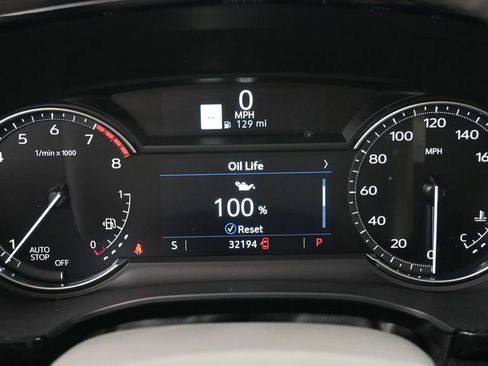 Used 2023 Cadillac XT6 Premium Luxury FWD image 9