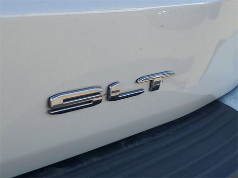 Used 2021 GMC Yukon SLT w/ SLT Luxury Package image 6