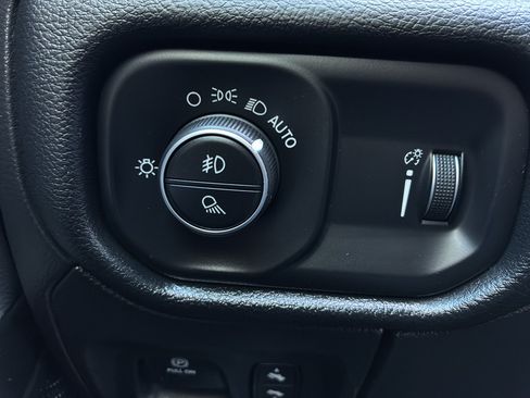 Used 2021 RAM 1500 Big Horn AWD/4WD image 28
