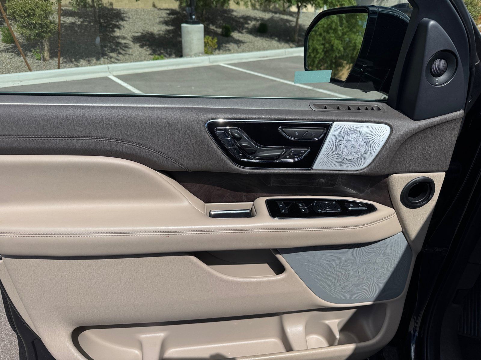 Used 2023 Lincoln Navigator Reserve RWD image 13