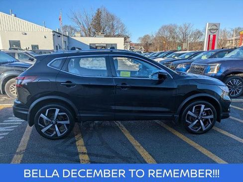 Certified 2021 Nissan Rogue Sport SL image 3