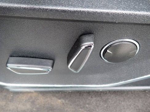 Used 2022 Ford F150 Lariat w/ Equipment Group 502A High image 24