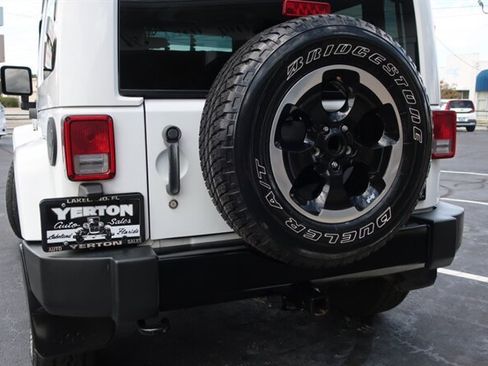 Used 2014 Jeep Wrangler Sahara AWD/4WD image 7