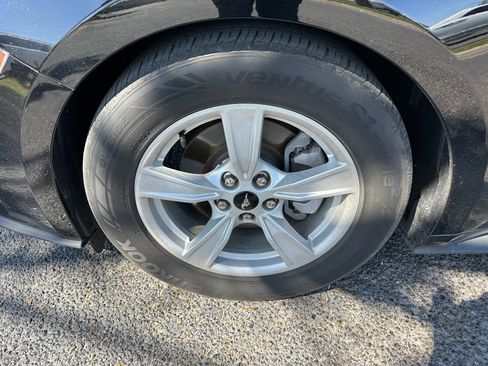 Used 2022 Ford Mustang Coupe image 11