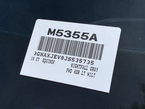 Used 2018 Chevrolet Equinox LT FWD image 35