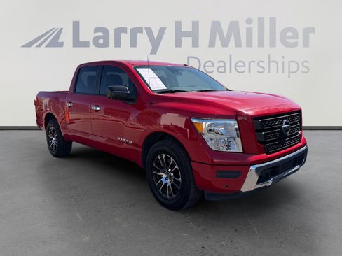 Used 2021 Nissan Titan SV w/ SV Convenience Package RWD image 7