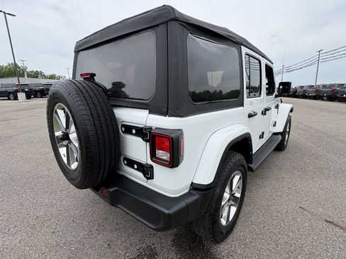 Used 2021 Jeep Wrangler Unlimited Sahara AWD/4WD image 5