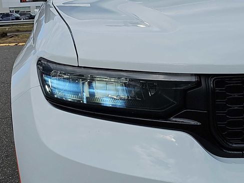 Used 2023 Jeep Grand Cherokee L Altitude image 9