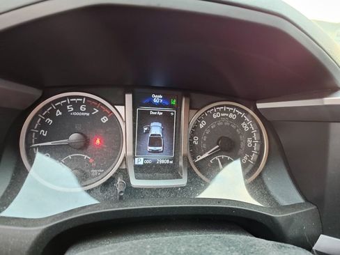 Used 2021 Toyota Tacoma SR5 w/ Technology Package AWD/4WD image 10