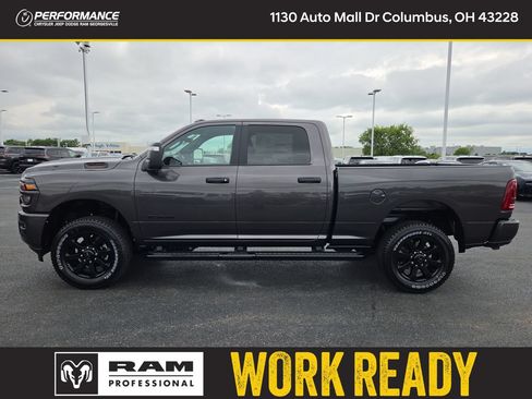 New 2026 RAM 2500 Big Horn AWD/4WD image 4