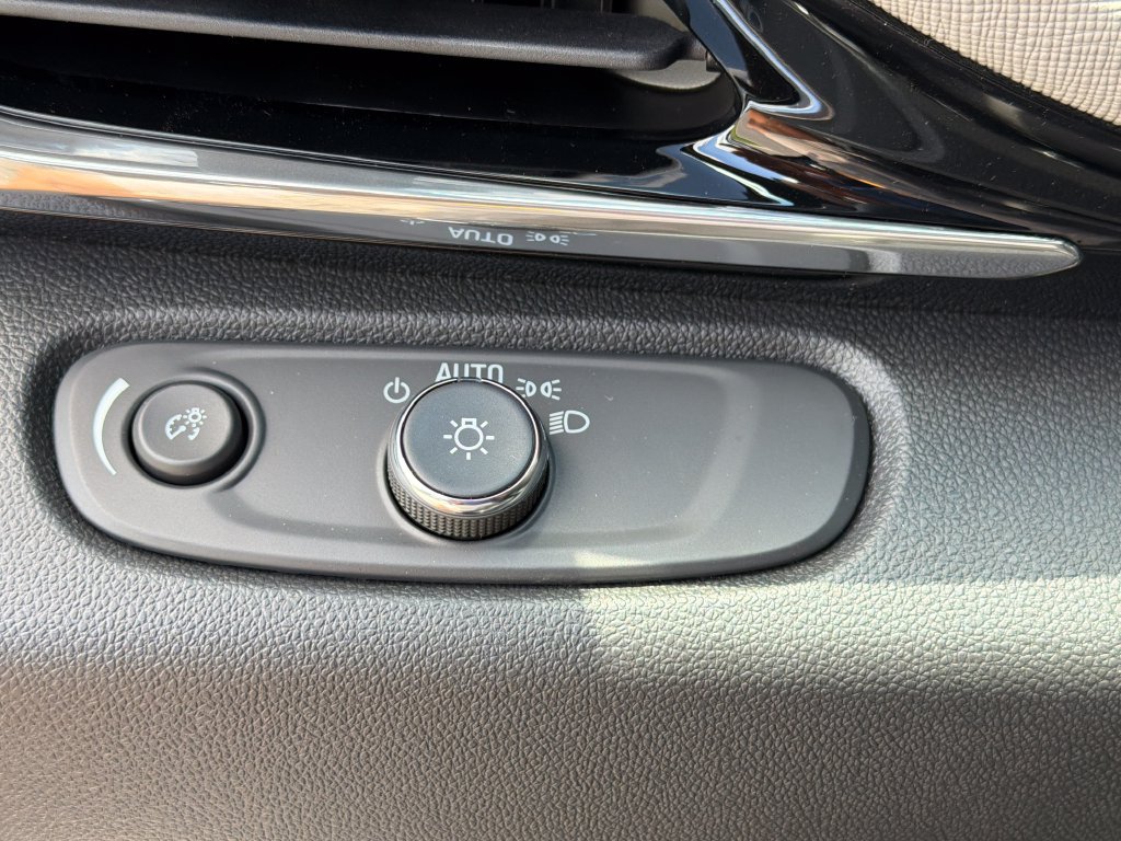 New 2026 Buick Envista Preferred FWD image 27