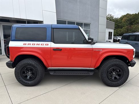 Used 2025 Ford Bronco Stroppe Edition image 8