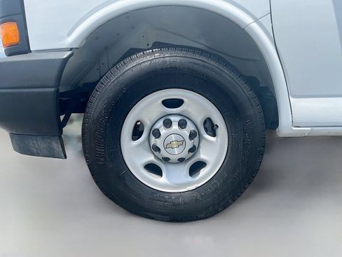 Used 2025 Chevrolet Express 2500 Extended w/ Safety Package RWD image 26