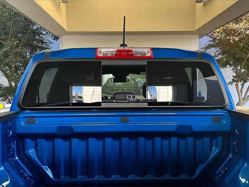 Used 2024 Chevrolet Colorado LT w/ LT Convenience Package III image 32