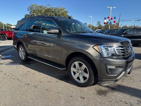 Used 2021 Ford Expedition XLT image 6