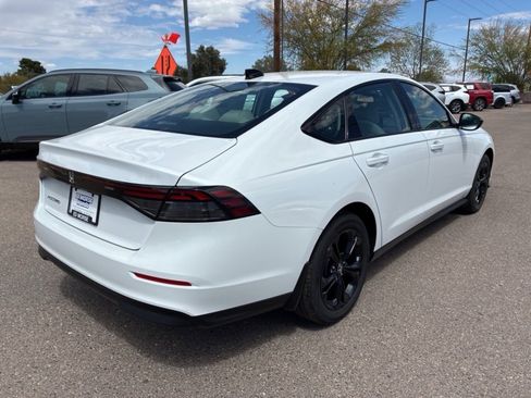 New 2025 Honda Accord SE image 5