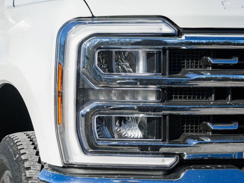 New 2026 Ford F250 Lariat w/ Chrome Package image 12