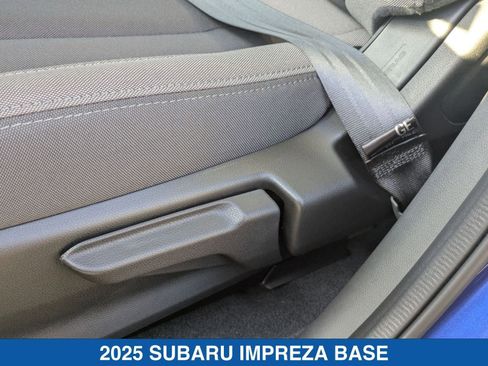 Certified 2025 Subaru Impreza 2.0i image 8