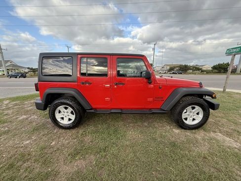 Used 2018 Jeep Wrangler Unlimited Sport S image 8