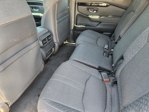 Certified 2025 Honda Pilot Sport image 25