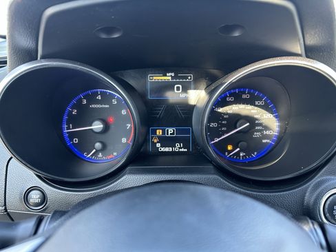 Used 2019 Subaru Outback 2.5i Limited w/ Popular Package #2 image 4