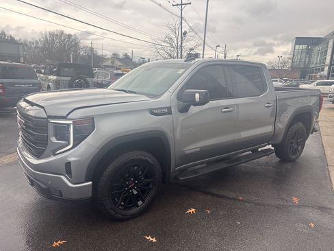 Used 2025 GMC Sierra 1500 Elevation w/ Elevation Premium Package image 10