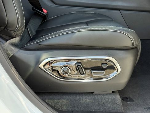 New 2025 Jeep Grand Cherokee Overland w/ Adv Protech Group III image 15