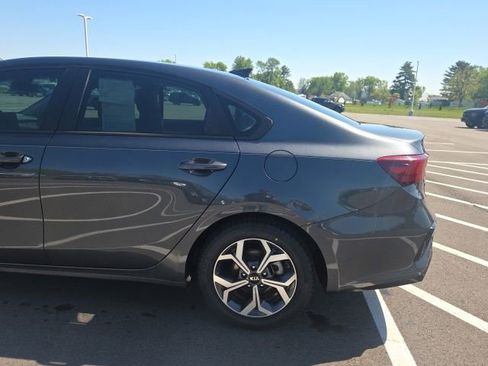 Used 2021 Kia Forte LXS FWD image 12