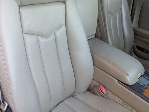 Used 2006 Cadillac XLR Base image 22