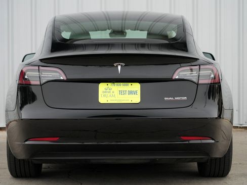 Used 2022 Tesla Model 3 Performance image 11