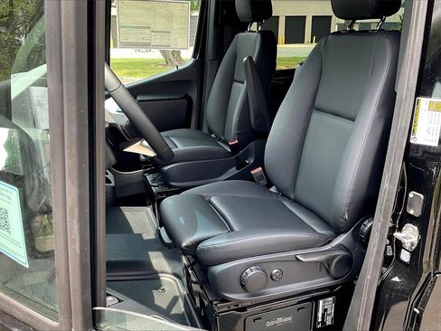 New 2025 Mercedes-Benz Sprinter 2500 image 8