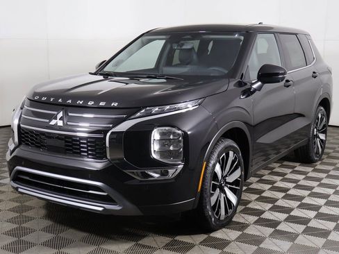 New 2026 Mitsubishi Outlander SE image 10