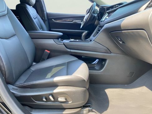 Used 2022 Cadillac XT5 Premium Luxury AWD/4WD image 17
