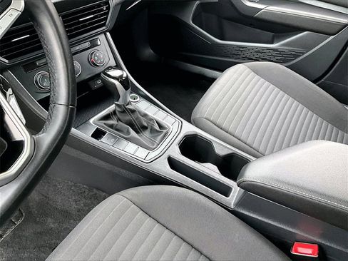 Used 2024 Volkswagen Jetta S image 12