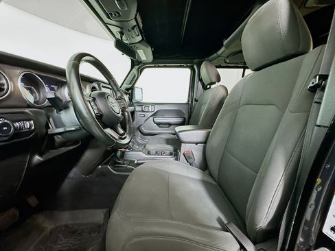 Used 2020 Jeep Wrangler Unlimited Sport S image 13