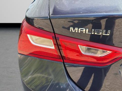 Used 2018 Chevrolet Malibu LS FWD image 30