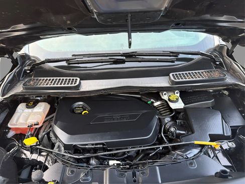 Used 2015 Ford Escape SE FWD image 24