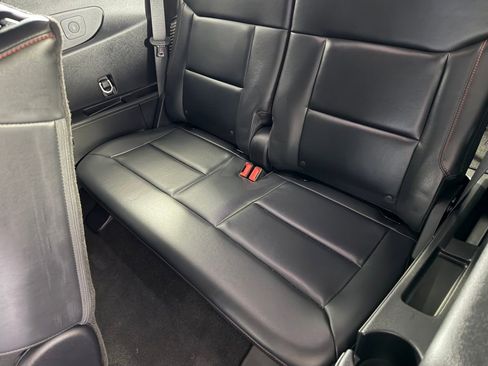 Used 2025 Ford Explorer ST-Line image 28