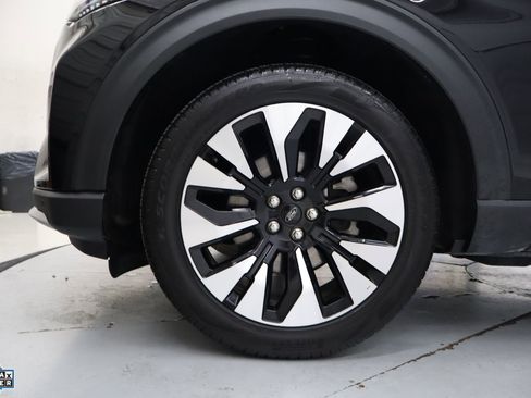 Certified 2025 Ford Explorer Platinum w/ LUX Leather Package image 12