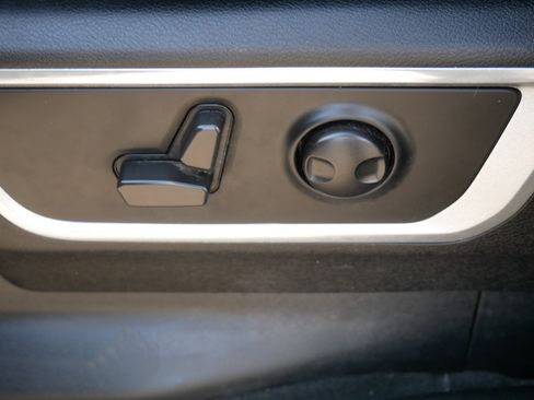 Used 2022 RAM 1500 Laramie image 19