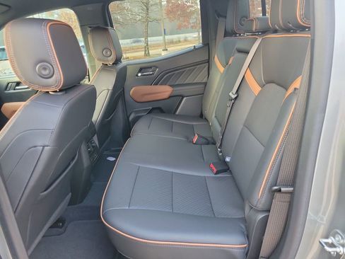 Used 2024 GMC Canyon AT4 w/ AT4 Premium Package image 17