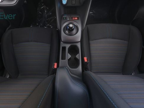 Used 2025 Nissan Leaf S FWD image 27