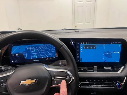 Used 2025 Chevrolet Equinox LT image 39