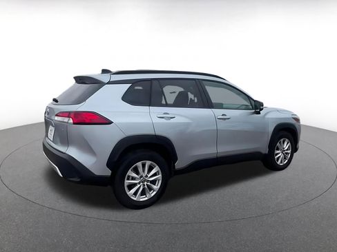 Used 2025 Toyota Corolla Cross LE image 15