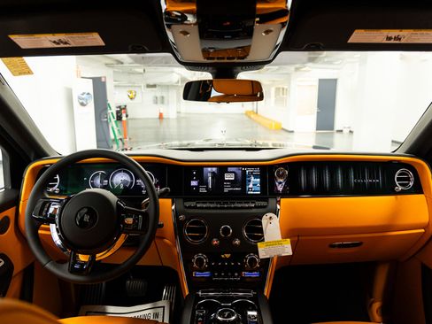 New 2026 Rolls-Royce Cullinan AWD/4WD image 50