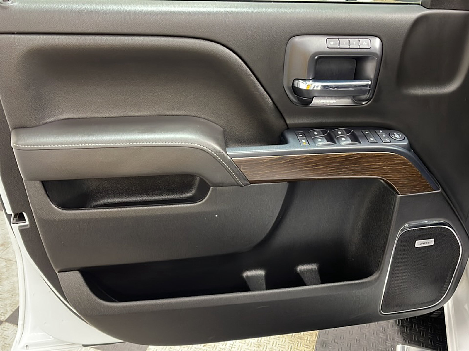 Used 2019 GMC Sierra 3500 Denali w/ Duramax Plus Package AWD/4WD image 12