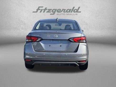 Used 2025 Nissan Versa SV FWD image 4